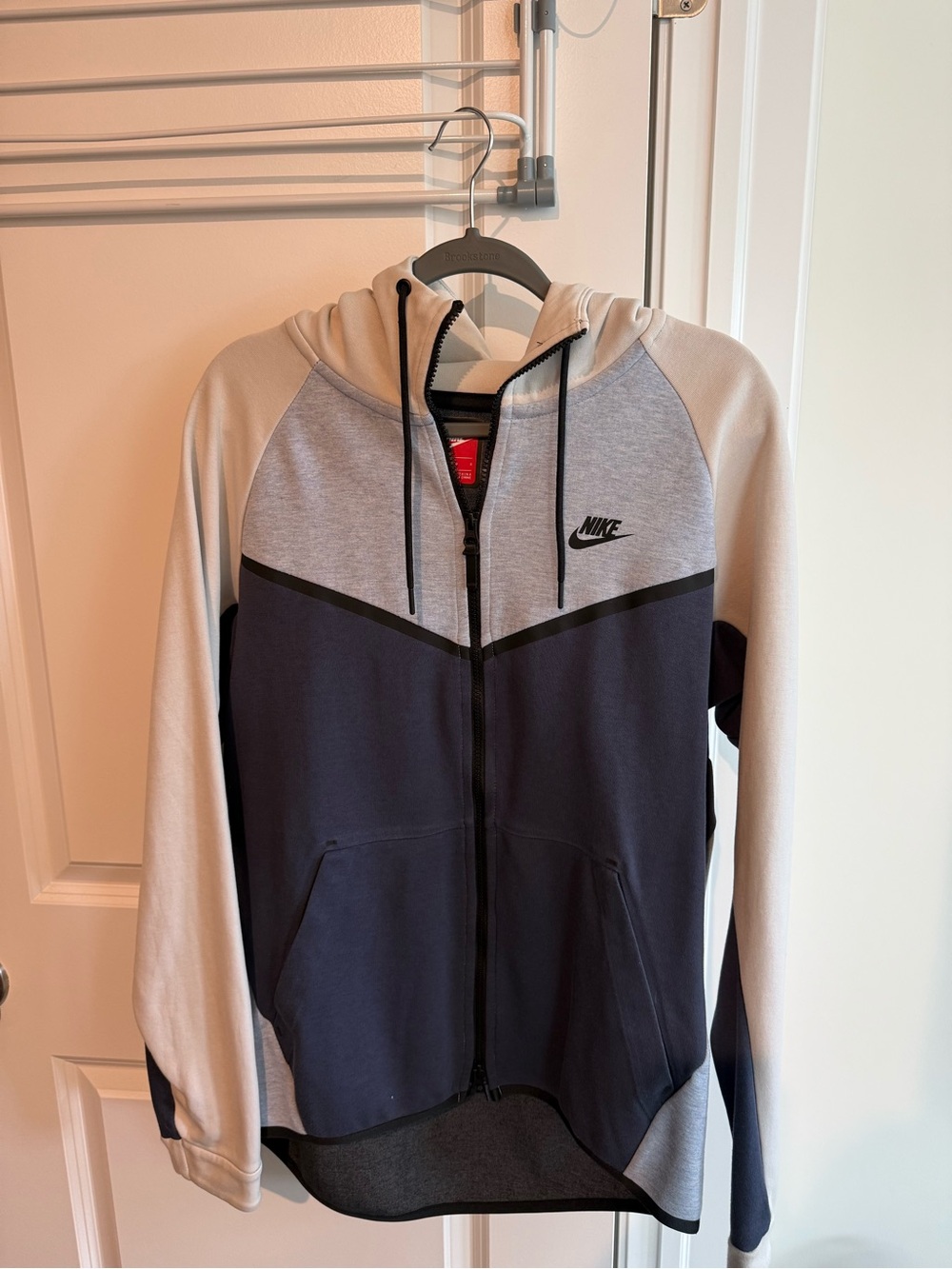 Nike Men’s Colorblock Full-Zip Hoodie — Light Gray & Navy